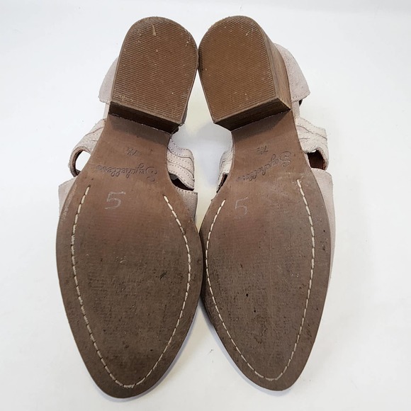 Seychelles All Together Tan Suede Ankle Boots 7.5 Scallop Trim Cutouts Back Zip - Picture 9 of 9